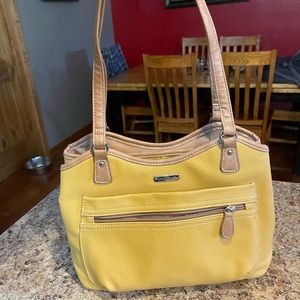 MultiSac pale yellow purse.